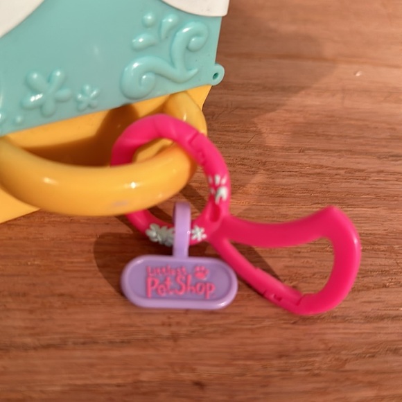 Mint littlest pet shop tiniest tiniest, pop-up bunny playset  - Picture 3 of 10